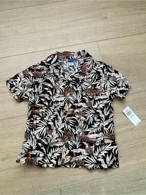 TIGER PRINT Short Sleeve Button-Up Shirt in Black & Tan